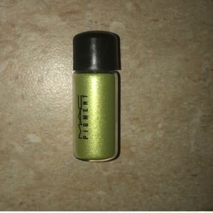 MAC Cosmetics Makeup - Mac pigment eyeshadow MAC Cosmetics Makeup - Mac pigment eyeshadow
